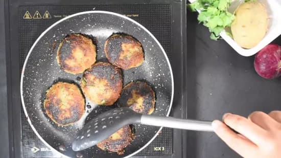 Aloo (Potato) Tikki Roll | How to make Potato Rolls 