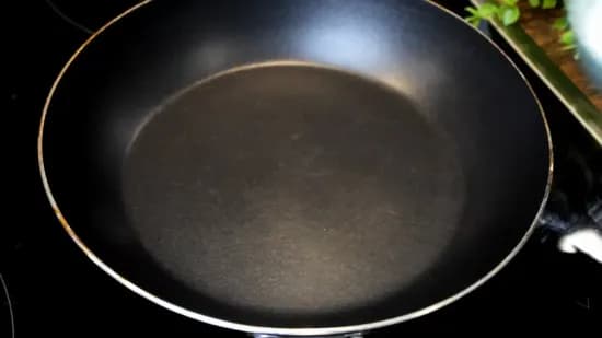 एगलेस प्लम केक | Eggless Plum Cake | No Oven Plum Cake