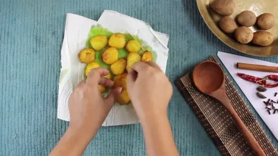 कश्मीरी दम आलू | Kashmiri Dum Aloo Recipe