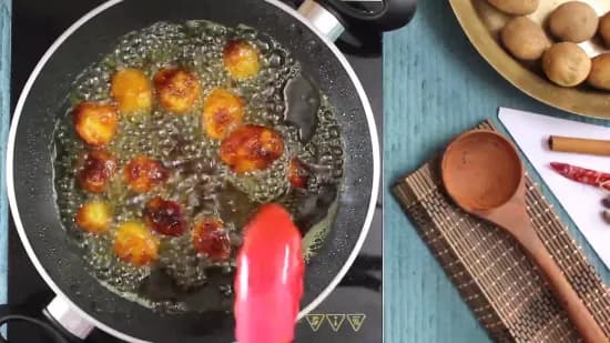 कश्मीरी दम आलू | Kashmiri Dum Aloo Recipe