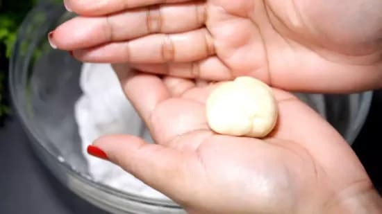 मावा गुजिया | Mawa Gujiya | Gujiya Indian Dessert | How to make Gujiya