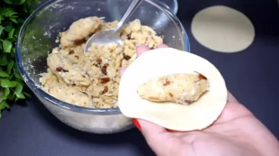 मावा गुजिया | Mawa Gujiya | Gujiya Indian Dessert | How to make Gujiya