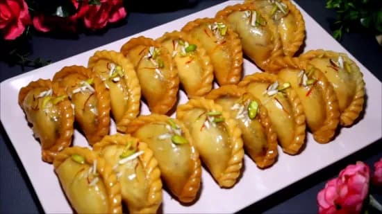 मावा गुजिया | Mawa Gujiya | Gujiya Indian Dessert | How to make Gujiya