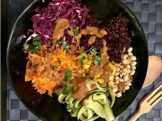 Peanut, Black rice and Veggies Salad