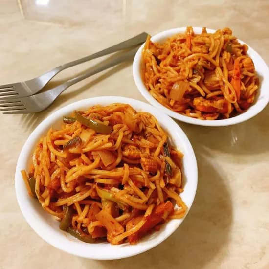 स्चेजवान नूडलेस | Schezwan Noodles