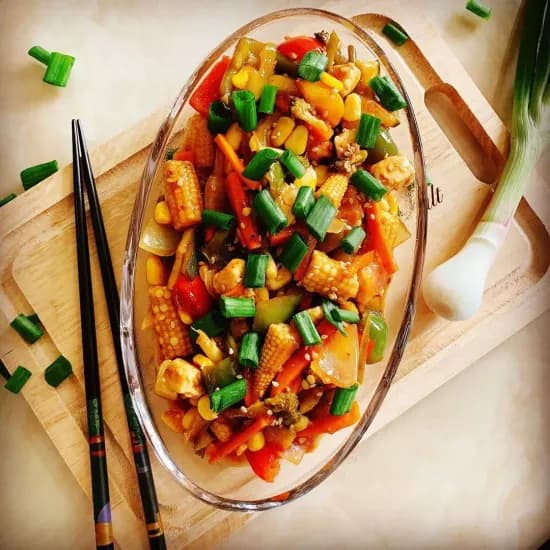 Stir fry veggies in teriyaki sauce