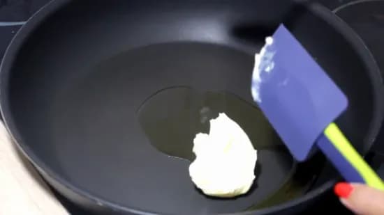 Tawa Paneer Burger | Cottage Cheese Burger