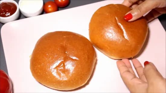 Tawa Paneer Burger | Cottage Cheese Burger