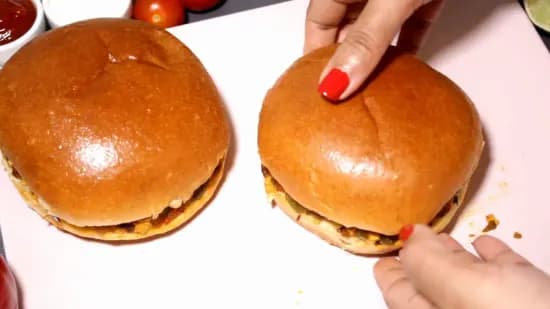 Tawa Paneer Burger | Cottage Cheese Burger