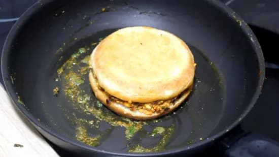 Tawa Paneer Burger | Cottage Cheese Burger