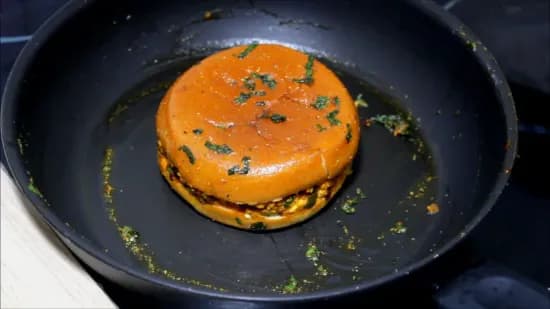 Tawa Paneer Burger | Cottage Cheese Burger