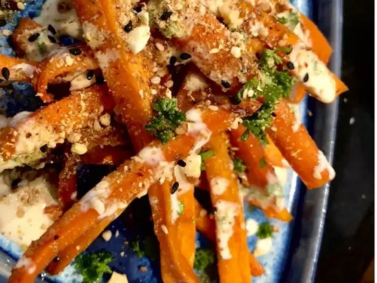 कैरमलायज़्ड तिल के गाजर | Caramelized Sesame Carrots