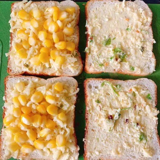 चीज़ वाले गार्लिक ब्रेड | Cheesy garlic bread