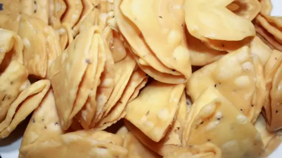 कुरकुरा नामक पारा | Crispy Namak Para | Nimki Recipe