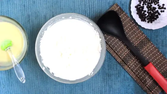 बिना अंडे के आइसक्रीम और वॉफ़ल कोन | Eggless Icecream and Waffle Cone