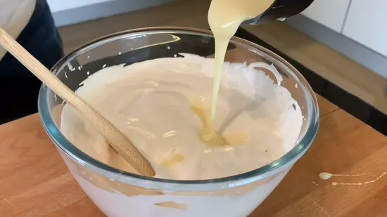 बिना अंडे की आम आइसक्रीम  | Eggless Mango Icecream with 3 ingredients