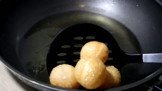 पानी पूरी पेलेट चिप्स को कैसे तलें | How To Fry Pani Puri Pellet Chips