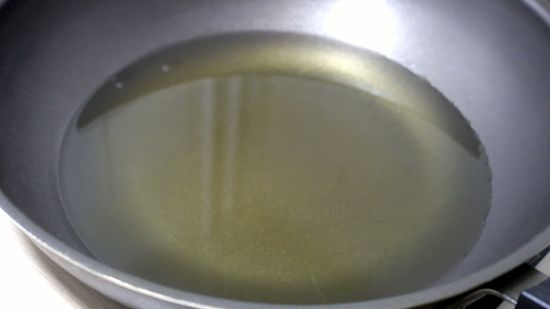 पानी पूरी पेलेट चिप्स को कैसे तलें | How To Fry Pani Puri Pellet Chips