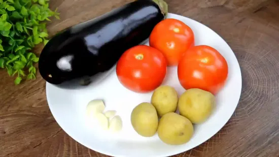 बिहारी लिट्टी चोखा | Bihari Litti Chokha In Pressure Cooker