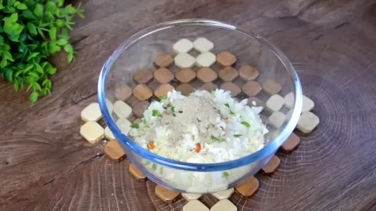 बिहारी लिट्टी चोखा | Bihari Litti Chokha In Pressure Cooker
