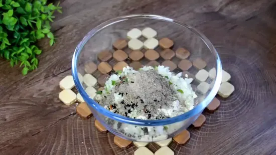 बिहारी लिट्टी चोखा | Bihari Litti Chokha In Pressure Cooker