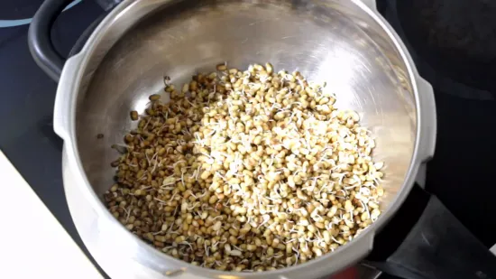 Misal Pav | Maharashtrian Misal Pav