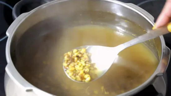 Misal Pav | Maharashtrian Misal Pav