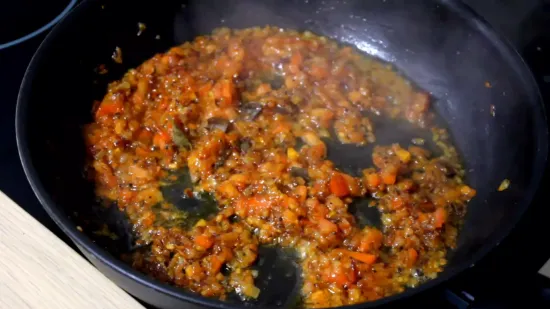 Misal Pav | Maharashtrian Misal Pav