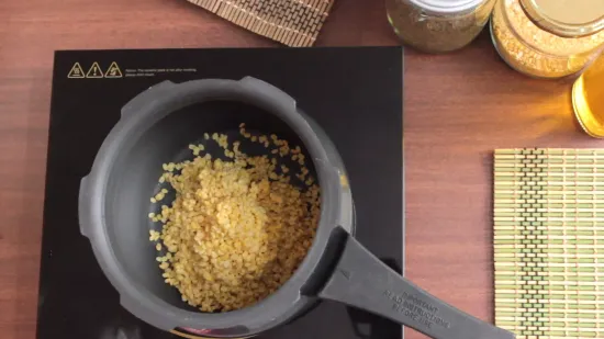 मूँग दाल तड़का और प्याज़ की रोटी | Moong Daal Tadka and Onion Roti Recipe