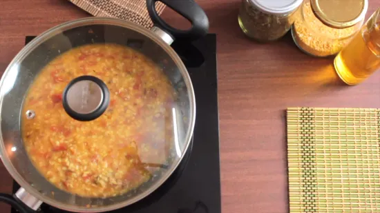 मूँग दाल तड़का और प्याज़ की रोटी | Moong Daal Tadka and Onion Roti Recipe