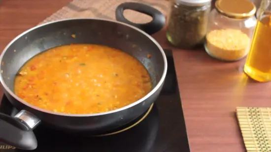 मूँग दाल तड़का और प्याज़ की रोटी | Moong Daal Tadka and Onion Roti Recipe