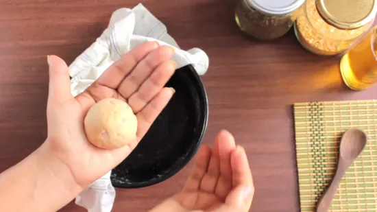 मूँग दाल तड़का और प्याज़ की रोटी | Moong Daal Tadka and Onion Roti Recipe