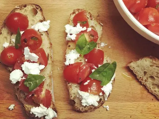 नताशा'स ब्रूशेटा Natasha's Bruschetta