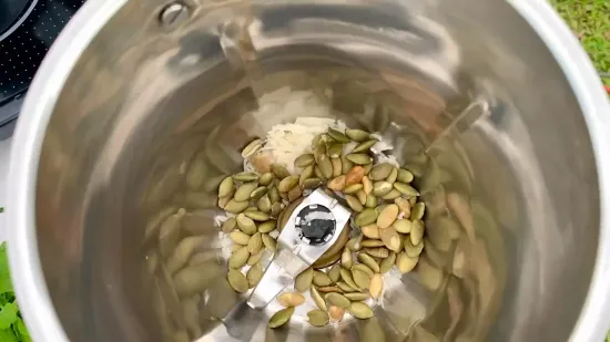 Pesto Crostini | Toasted Bread with Pesto