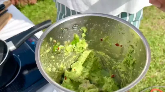 Pesto Crostini | Toasted Bread with Pesto