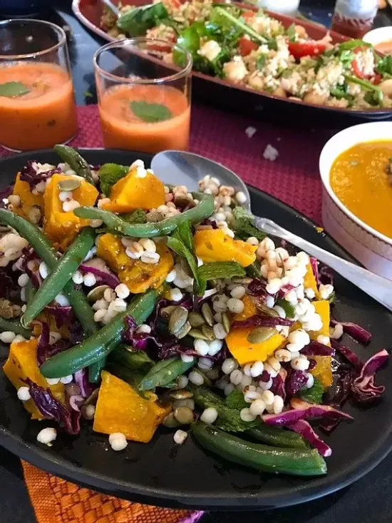 भुना हुआ कद्दू और जौ का सलाद | Roasted Pumpkin and Barley Salad