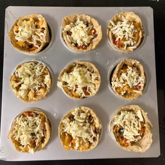 रोटी पिज्जा कप | Roti pizza cups