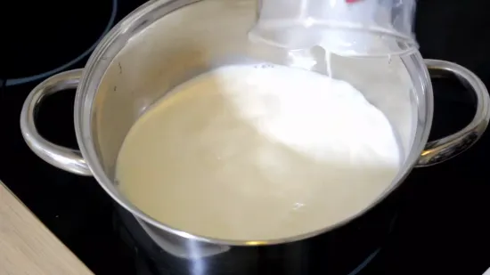 केसर बादाम दूध | Saffron Almond Milk | Kesar Badam Milk