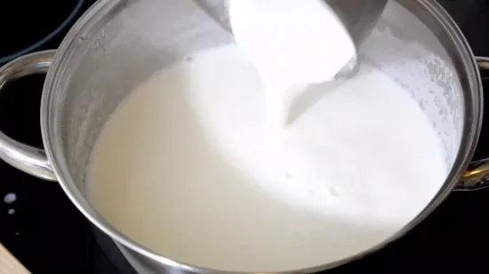 केसर बादाम दूध | Saffron Almond Milk | Kesar Badam Milk