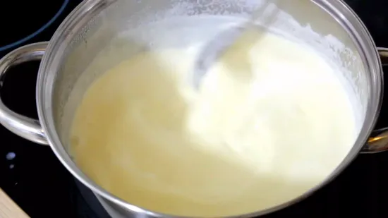 केसर बादाम दूध | Saffron Almond Milk | Kesar Badam Milk