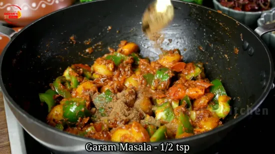 Shimla Mirchi aur Aloo Recipe